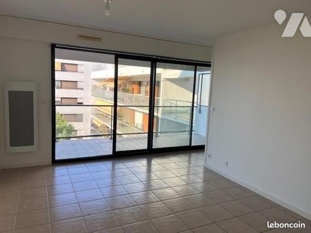 Studio 3 pièces 29 m²