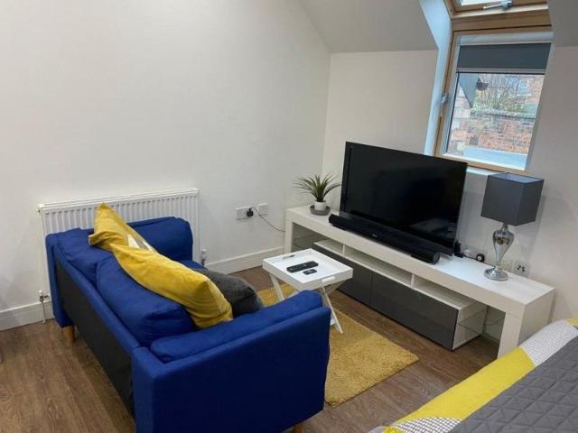 Studio 11 13 15 Manor House