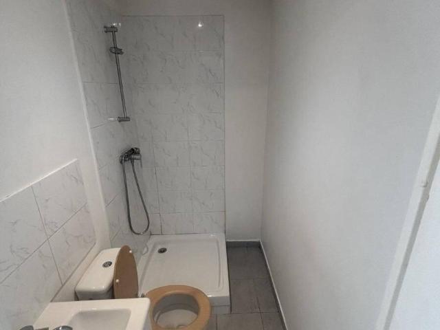 Studio 16 m2 meublé libre de suite a villeurbanne