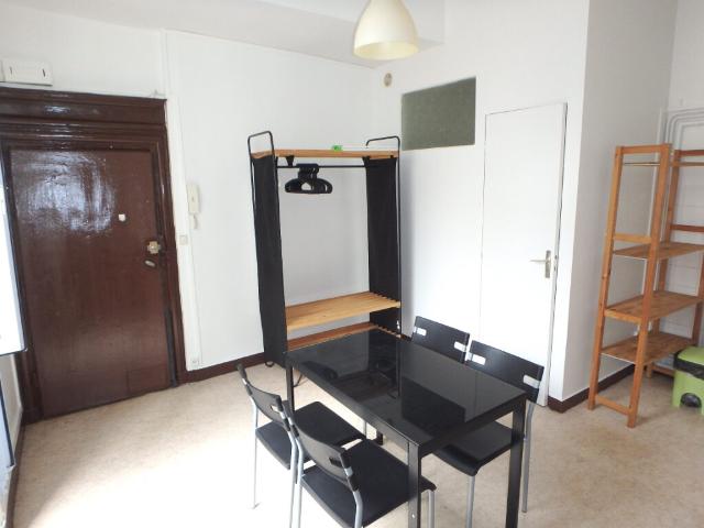 Studio 16m² Château des Ducs Location Appartement nantes: 16 m2 48772167