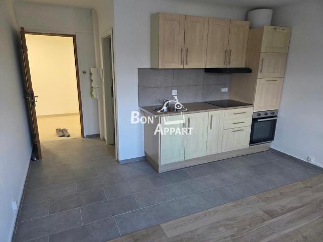 Studio 17.60m² entièrement rénové à louer à SERROUVILLE