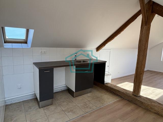 Studio 18m2 28 m2 au sol St Martin des Champs 78790