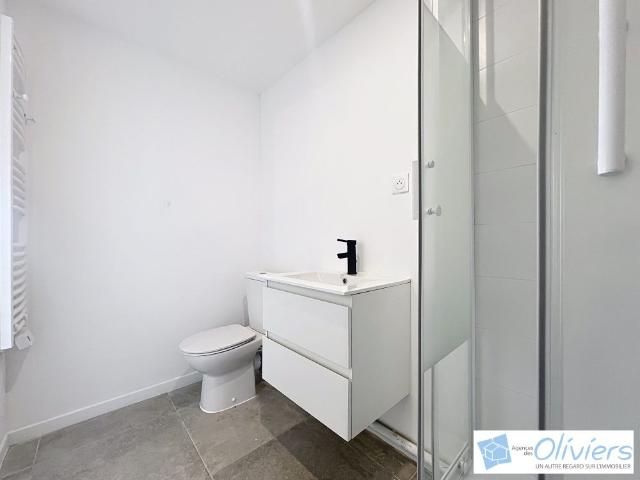 STUDIO 19.00m² VOISINS LE BRETONNEUX