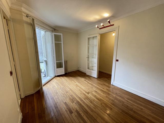 STUDIO 19.24 M2 RDC