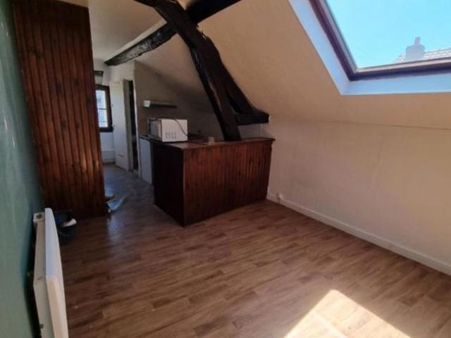 Studio / 19m² / Essonnes Robinson RER D