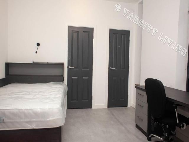 Studio 1 207 High Street
