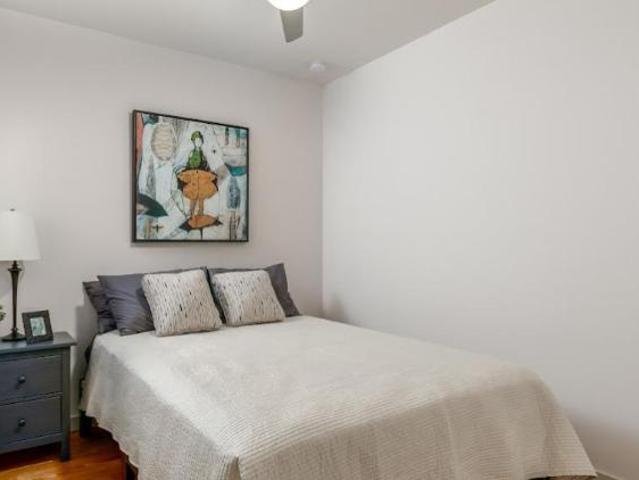 Studio, 1 bath, Apartment 5955 SE Milwaukie Ave