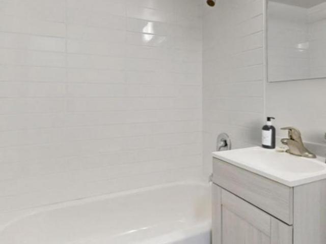 Studio, 1 bath, Apartment 730 Dovercourt Rd
