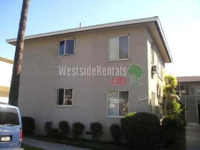 Studio, 1 bath, Condo 608 West Glenoaks