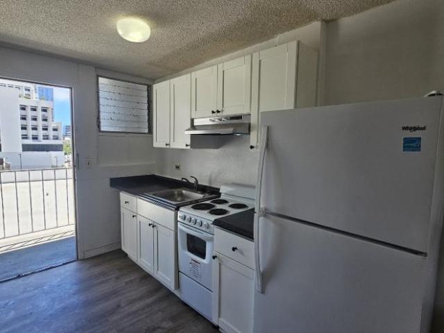 Studio, 1 bath, Condo 929 Sheridan Street