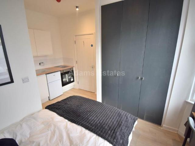 Studio 1, Oxford Road, Reading Studio to rent £875 pcm £202 pw