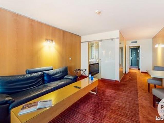 Studio 1 pièce 49 m²