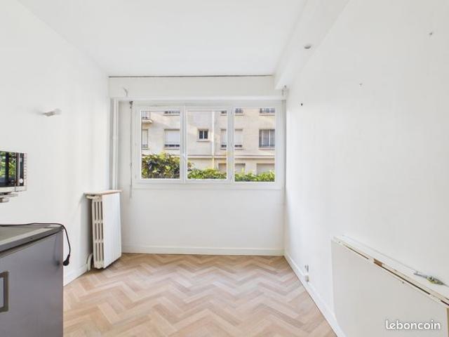 Studio 1 pièce 11 m²