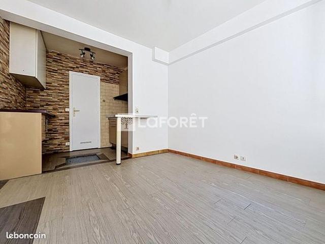 Studio 1 pièce 17 m²