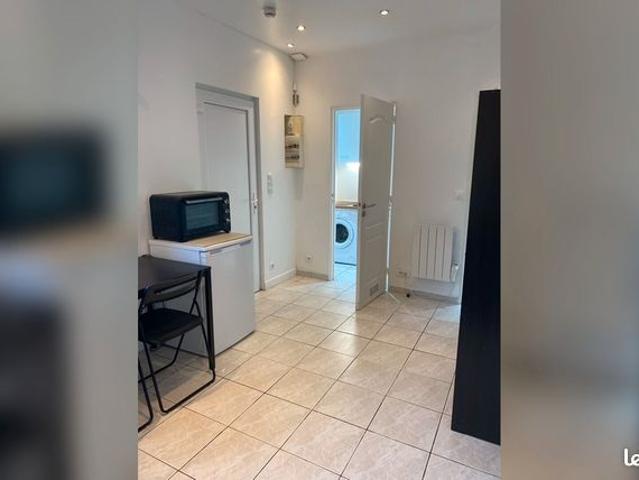 Studio 1 pièce 17 m²