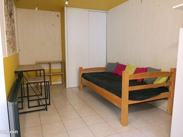Studio 1 pièce 14 m²