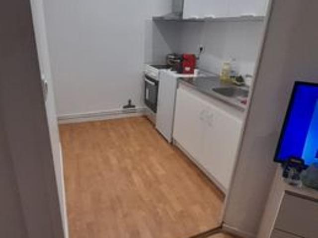 Studio 1 pièce 18 m²