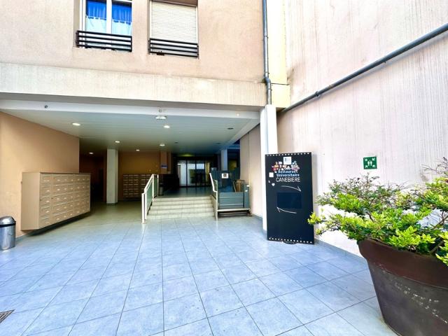 Studio 1 pièce 19m2 Marseille 1er