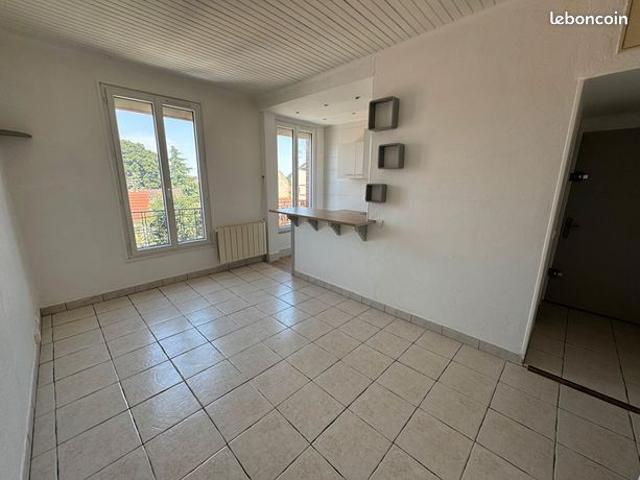 Studio 1 pièce 20 m²