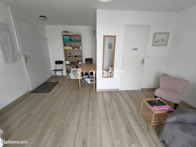 Studio 1 pièce 20 m²