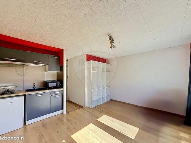 Studio 1 pièce 20 m²