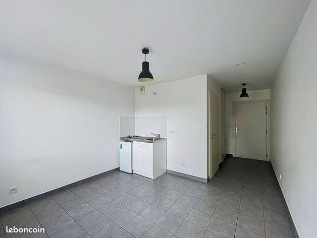 Studio 1 pièce 20 m²
