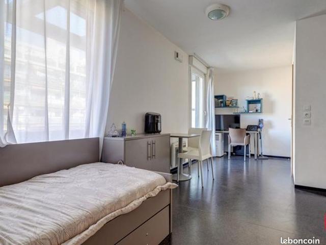 Studio 1 pièce 22 m²