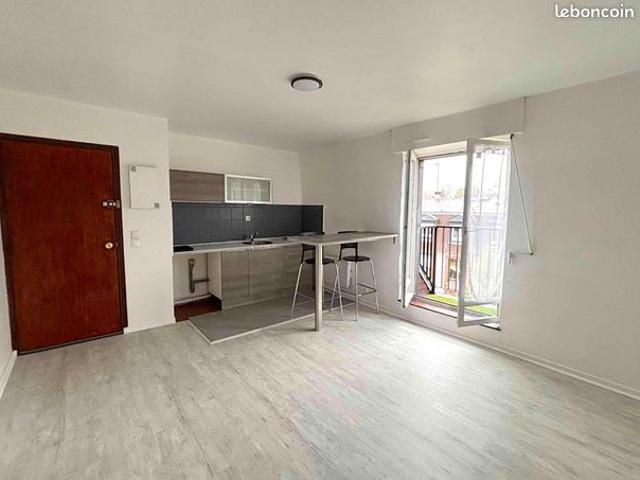 Studio 1 pièce 27 m²