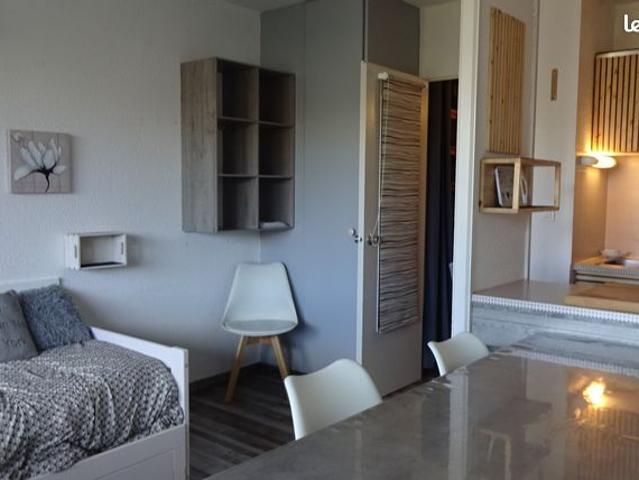 Studio 1 pièce 27 m²