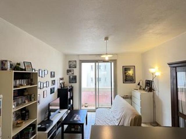 Studio 1 pièce 27 m²