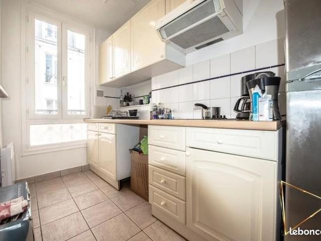 Studio 1 pièce 27 m²