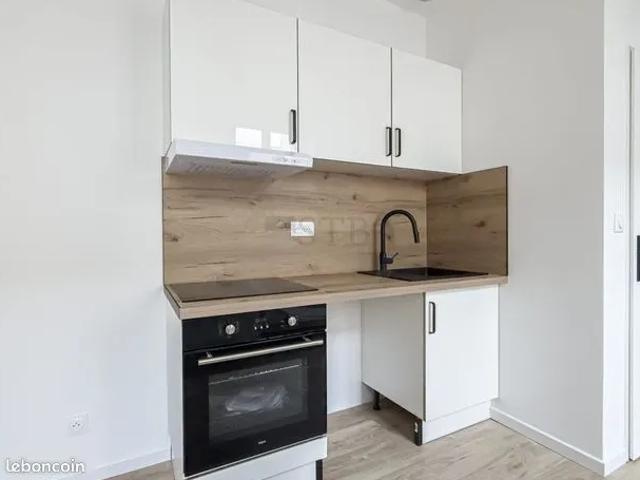 Studio 1 pièce 24 m²