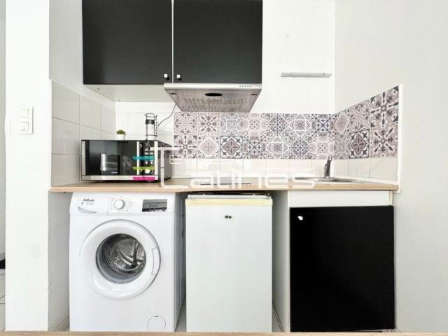 Studio 1 pièce, 24m² en location à Nimes 460 € par mois