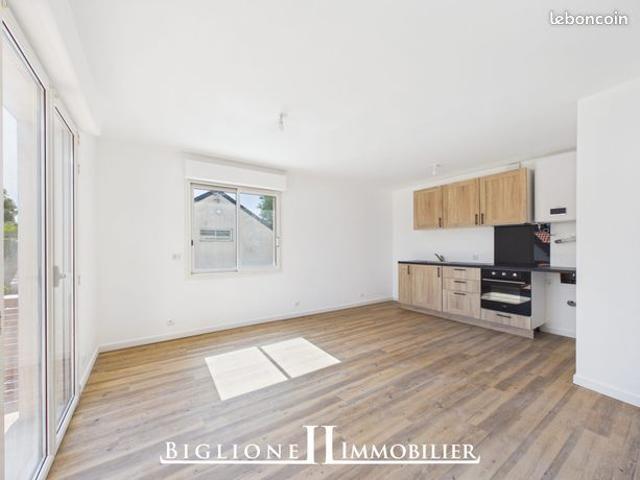 Studio 1 pièce 25 m²