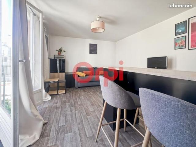 Studio 1 pièce 25 m²