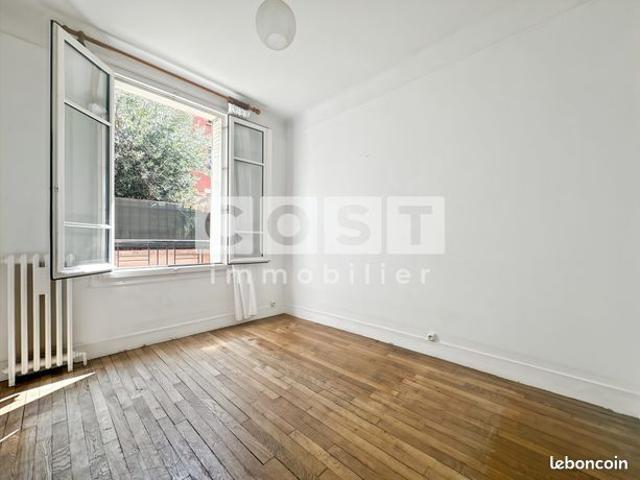 Studio 1 pièce 25 m²