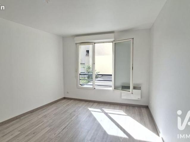 Studio 1 pièce 25 m²