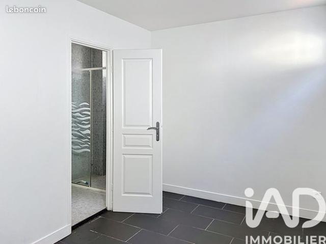 Studio 1 pièce 26 m²