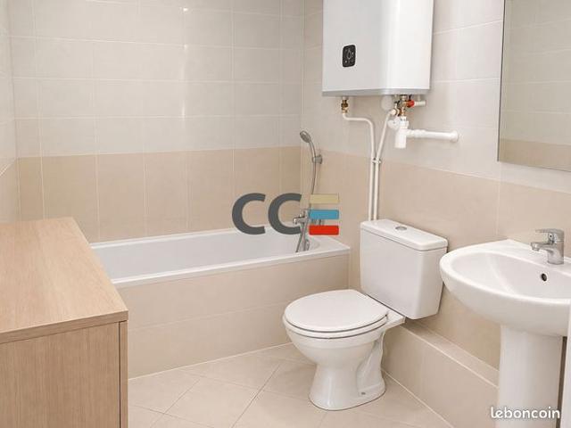 Studio 1 pièce 26 m²