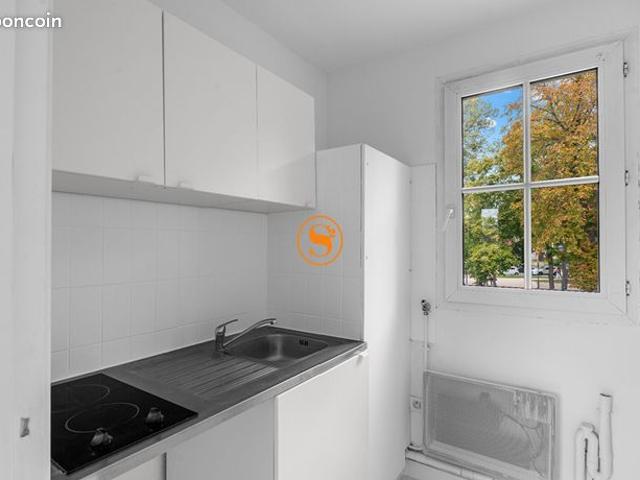 Studio 1 pièce 28 m²