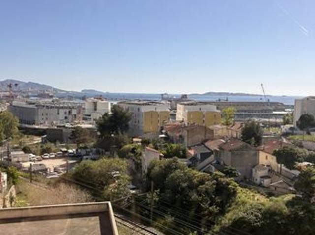 Studio 1 pièce 28 m²