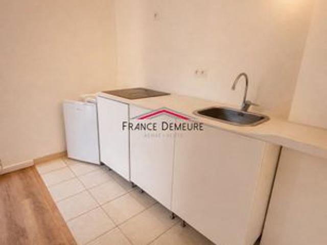 Studio 1 pièce 28 m²