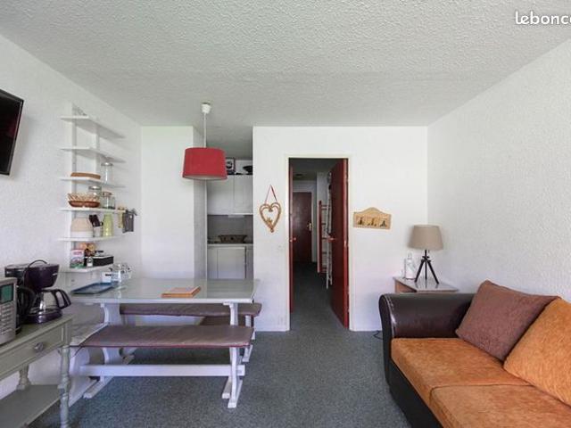 Studio 1 pièce 28 m²