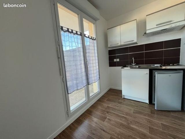 Studio 1 pièce 28 m²