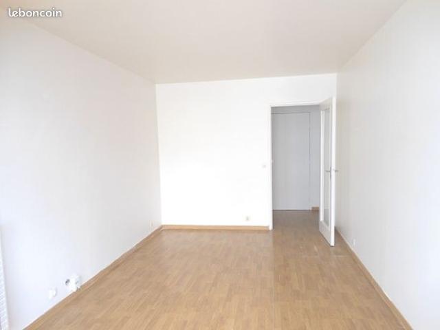 Studio 1 pièce 28 m²