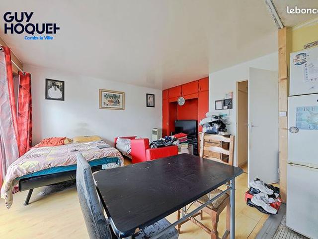 Studio 1 pièce 28 m²