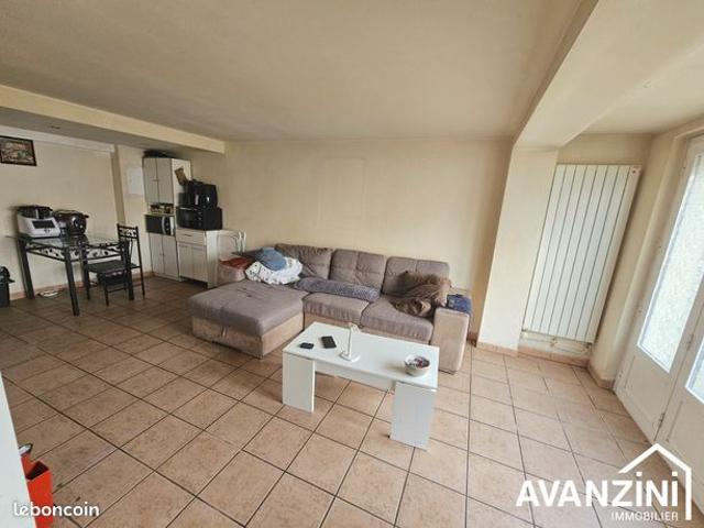Studio 1 pièce 29 m²