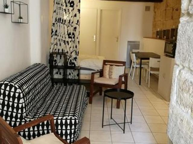 Studio 1 pièce 29 m²