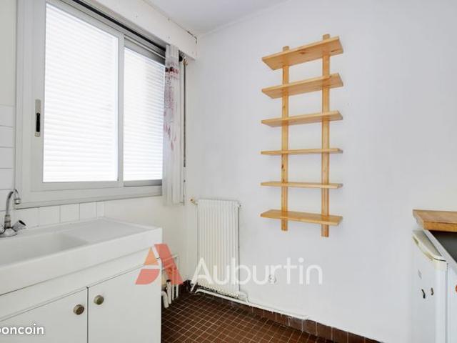 Studio 1 pièce 33 m²