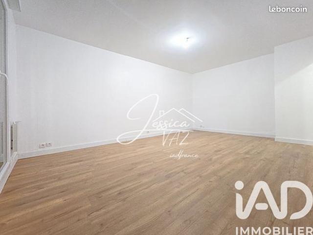 Studio 1 pièce 30 m²